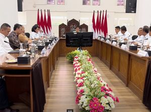 Video Cak Imin Rapat dengan Abdul Kadir: Bahas Optimalisasi PMI Video Cak Imin Rapat dengan Abdul Kadir: Bahas Optimalisasi PMI