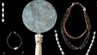 Potret Perhiasan Manik-manik dari Era Mesir Kuno Ditemukan di Makam Luxor