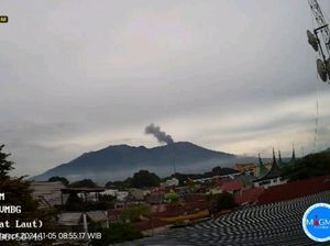 Gunung Marapi Kembali Erupsi Pagi Ini, Semburkan Abu 300 Meter Gunung Marapi Kembali Erupsi Pagi Ini, Semburkan Abu 300 Meter