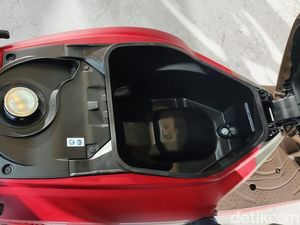 Adu Bagasi Suzuki Access vs Honda Scoopy dkk, Mana Paling Luas? Adu Bagasi Suzuki Access vs Honda Scoopy dkk, Mana Paling Luas?