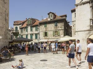 Split Cari Cara Tetap Disukai Turis, tapi tak Melulu Pesta dan Miras