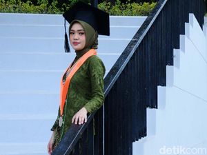 Lapangan Banteng Jadi Spot Foto Wisuda Favorit di Jakarta Lapangan Banteng Jadi Spot Foto Wisuda Favorit di Jakarta