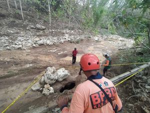 Kronologi Penemuan Lubang Misterius yang Sedot Air Sungai Kaliasat Blitar