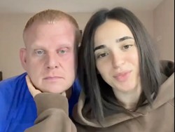 Viral Pasangan Bak Ayah-Anak, Dinyinyir Netizen Karena Usia yang Jauh Berbeda