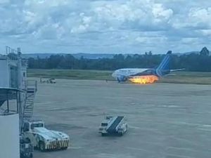 4 Penumpang Luka Usai Lompat dari Jendela Darurat Trigana Air di Sentani 4 Penumpang Luka Usai Lompat dari Jendela Darurat Trigana Air di Sentani