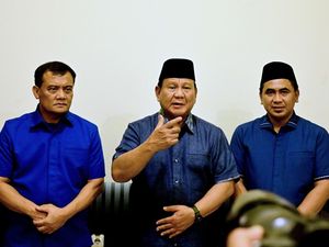 Prabowo ke Rakyat Jateng: Berilah Suaramu untuk Luthfi-Yasin Prabowo ke Rakyat Jateng: Berilah Suaramu untuk Luthfi-Yasin