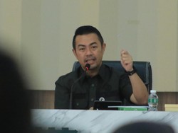 Pj Walkot Pekanbaru Risnandar Mahiwa Terjaring OTT KPK