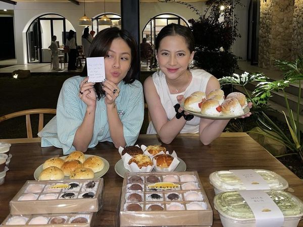 Pose Cantik Adhisty Zara Saat BBQ-an hingga Makan Donat