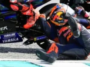 Jawaban Santuy Jack Miller Usai Kepala Terbentur-Kaki Terlindas Motor Jawaban Santuy Jack Miller Usai Kepala Terbentur-Kaki Terlindas Motor