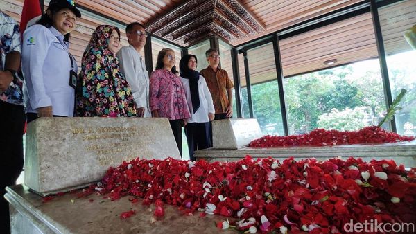 Teladan Hidup Para Tokoh Kesehatan, Soeharto Heerdjan hingga Bung Hatta