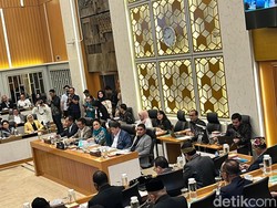 Titiek Soeharto Pimpin Rapat Komisi IV dengan Mentan Bahas Swasembada Pangan