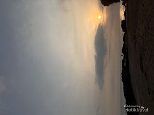 Pantai Soan Galuh Pesonanya Berlipat Ganda Sore Itu Pantai Soan Galuh Pesonanya Berlipat Ganda Sore Itu