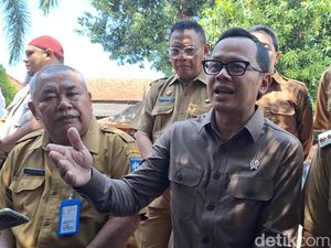 Wamendagri Bima Arya Ancam Sanksi Berat ASN di NTB yang Tak Netral Wamendagri Bima Arya Ancam Sanksi Berat ASN di NTB yang Tak Netral