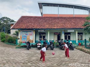Pemkot Cimahi Bakal Relokasi SD yang Terganggu Bau TPST Sentiong Pemkot Cimahi Bakal Relokasi SD yang Terganggu Bau TPST Sentiong