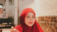 Awkarin Serahkan Uang Saku Rp 10 Juta dari Hanania Travel ke Polisi