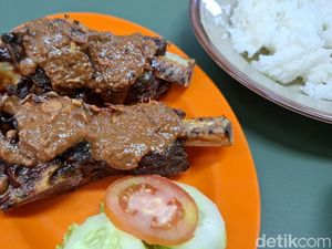 Coto Makassar Daeng Rahman: Racikan Narkoba dan Janda Baru yang Gurih Mantap