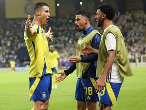Al Nassr Vs Al-Ain: Ronaldo Cs Pesta Gol 5-1