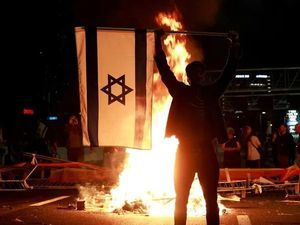 Marah, Ribuan Warga Israel Demo Netanyahu yang Pecat Menhan