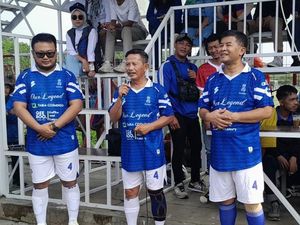 Legenda Persib: Pentingnya Pembinaan Sejak Usia Dini Legenda Persib: Pentingnya Pembinaan Sejak Usia Dini