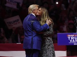 Video: Menerka Arti Gestur Melania saat Pidato Kemenangan Trump