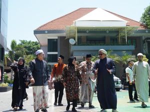 Habib Ali Zainal Abidin Puji Keberhasilan Tri Risma Menutup Dolly