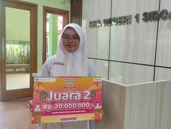 Hebat! Siswi SMAN 1 Sidoarjo Runner Up Debat Bahasa Indonesia Nasional