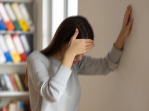 Apa Itu Vertigo? Kenali Gejala, Penyebab, dan Cara Mengatasinya Apa Itu Vertigo? Kenali Gejala, Penyebab, dan Cara Mengatasinya