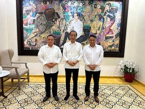 Jokowi Titip Perikanan-Garam ke Cabup-Cawabup Pati Sudewo-Chandra