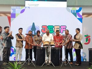 Jatim Emas Exhibition Fair Digelar, Puluhan UMKM Dapat Booth Gratis Jatim Emas Exhibition Fair Digelar, Puluhan UMKM Dapat Booth Gratis