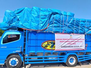 Mensos Pastikan Kebutuhan Dasar Warga Terdampak Erupsi Lewotobi Terpenuhi