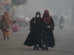 Kualitas Udara di Pakistan Mengerikan, Ribuan Warga Engap sampai Dilarikan ke RS