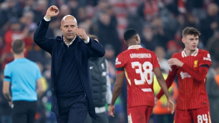 LIVERPOOL, ENGLAND - NOVEMBER 5: Arne Slot, Manager of Liverpool celebrates after winning the UEFA Champions League 2024/25 League Phase MD4 match between Liverpool FC and Bayer 04 Leverkusen at Anfield on November 5, 2024 in Liverpool, England. (Photo by Richard Sellers/Sportsphoto/Allstar via Getty Images)