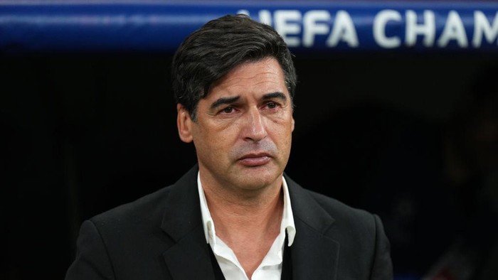MADRID, SPAIN - NOVEMBER 05: Paulo Fonseca, Head Coach of AC Milan, looks on prior to the UEFA Champions League 2024/25 League Phase MD4 match between Real Madrid C.F. and AC Milan at Estadio Santiago Bernabeu on November 05, 2024 in Madrid, Spain. (Photo by Angel Martinez/Getty Images)