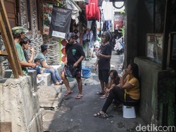 Alasan Permukiman Padat Seperti Rumah Nenek Hasna Tak Pernah Hilang di Jakarta