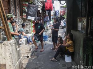 Alasan Permukiman Padat Seperti Rumah Nenek Hasna Tak Pernah Hilang di Jakarta Alasan Permukiman Padat Seperti Rumah Nenek Hasna Tak Pernah Hilang di Jakarta