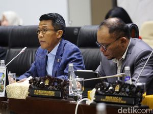 Ketua Komisi XI DPR: Jika Dirjen Pajak Tak Seirama Prabowo Sebaiknya Mundur Ketua Komisi XI DPR: Jika Dirjen Pajak Tak Seirama Prabowo Sebaiknya Mundur