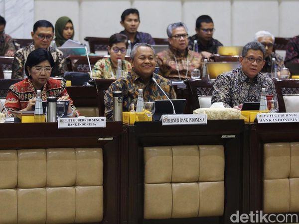 Gubernur BI Rapat Bareng Komisi XI Bahas Kinerja Triwulan III 2024