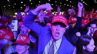 Sorak Sorai Pendukung Rayakan Kemenangan Trump