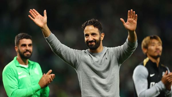 Penampakan Ruben Amorim di Markas Manchester United