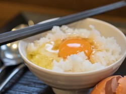 Makan Telur Mentah Berbahaya atau Tidak untuk Kesehatan?