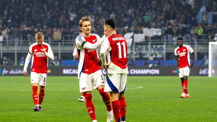 Gabriel Martinelli and Martin Odegaard play during the UEFA Champions League 2024/25 match between FC Internazionale and FC Arsenal in Milano, Italy, on November 7, 2024, at Stadio Giuseppe Meazza (Photo by Mairo Cinquetti/NurPhoto via Getty Images).