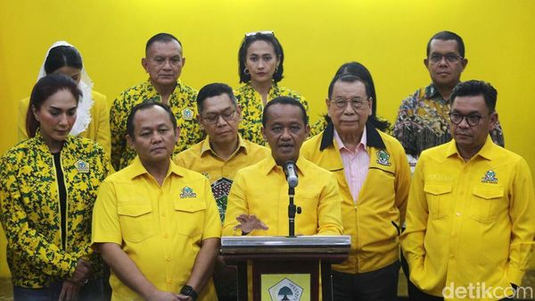 Potret Bahlil Umumkan Kepengurusan DPP Golkar Periode 2024-2029