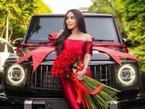 Bebizie Ultah ke-42, Pamer Mobil Baru