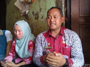 Kata Camat Losarang soal Warga Dekat Rumah Nina yang Tak Dapat BPJS