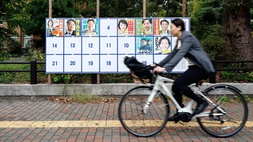 Berani Gowes Sambil Main HP di Jepang? Siapkan Diri untuk Denda dan Penjara!