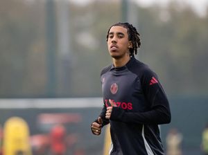 Kabar Baik untuk MU: Leny Yoro Sudah Latihan Lagi