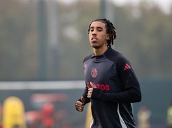 Kabar Baik untuk MU: Leny Yoro Sudah Latihan Lagi