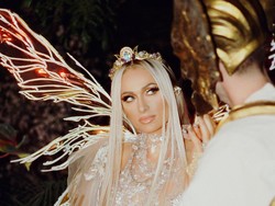 Wujud Paris Hilton Jadi Peri Pakai Ear Cuff Buatan Desainer Indonesia