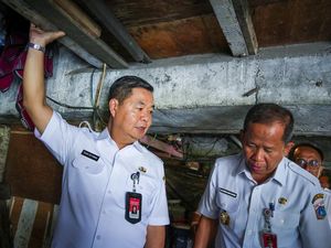 Sebagian Warga Kolong Tol Angke Akan Dipindahkan ke Rusun Akhir Pekan Ini Sebagian Warga Kolong Tol Angke Akan Dipindahkan ke Rusun Akhir Pekan Ini