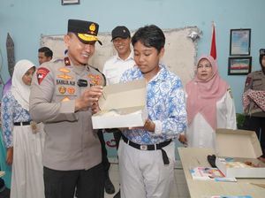Dukung Program Asta Cita, Polda Kaltim Bagikan 300 Paket Makan Bergizi Gratis